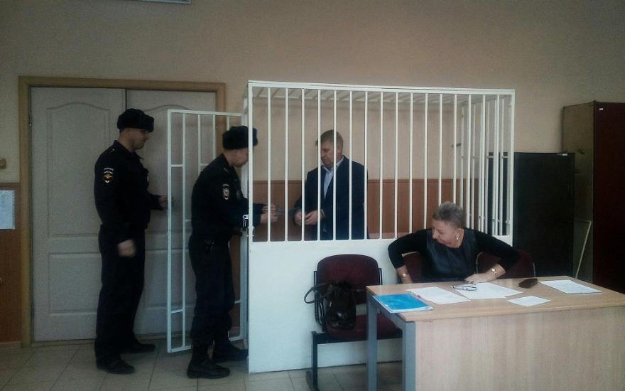 Начальника РЖД в Кургане Сергея Домосканова отправили под домашний арест