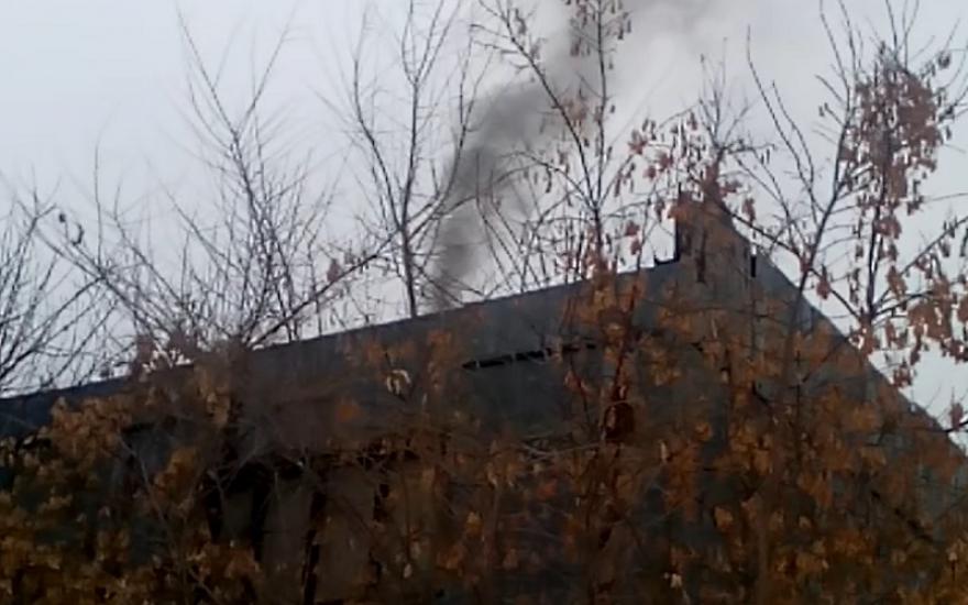 Жители Кургана снова сняли на видео дым от сжигания медицинских отходов