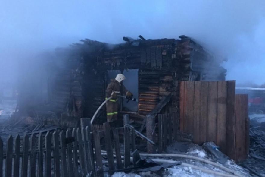 В Курганской области в пожаре погибли трое детей