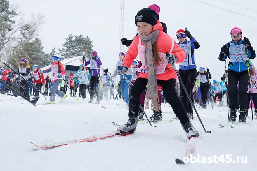 В зауральской лыжной гонке приняли участие две тысячи человек