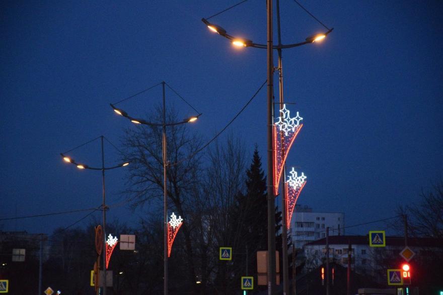 Ко Дню Победы на курганских улицах появятся 246 световых консолей