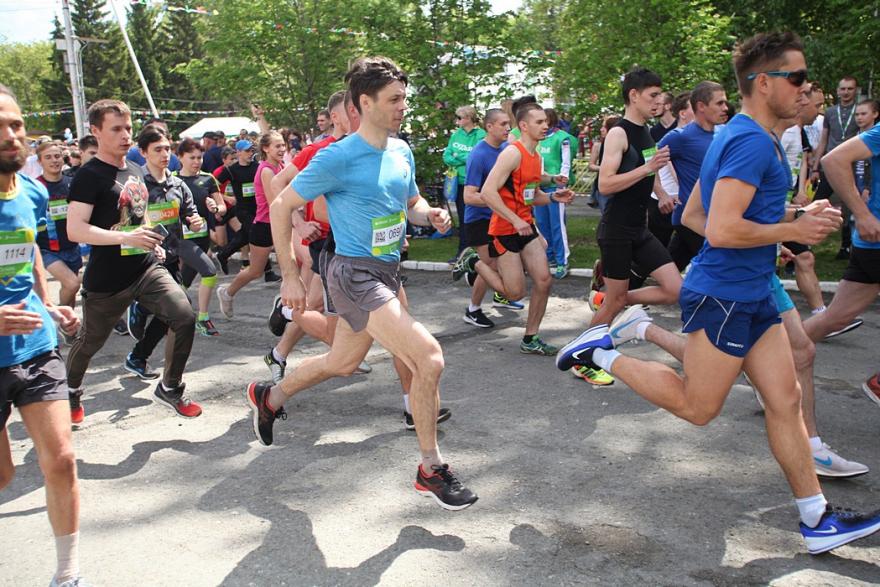 Тысячи курганцев пробежали «Зелёный марафон» в поддержку здорового образа жизни