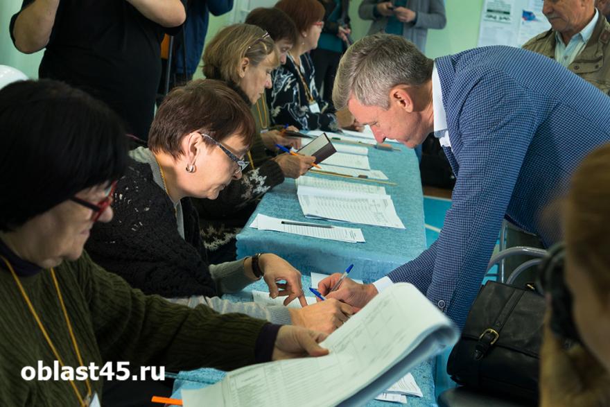 Спикер областной думы Дмитрий Фролов проголосовал за развитие региона