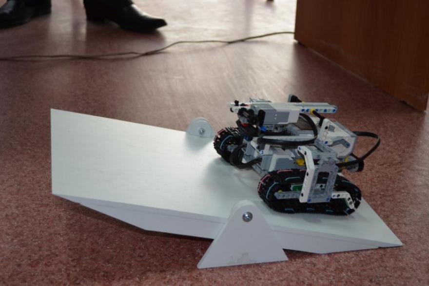 В КГУ устроят гонки роботов