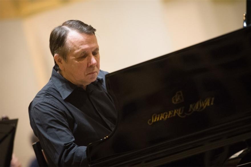 В Курган приедет музыкант-виртуоз Михаил Плетнёв и один из лучших оркестров мира