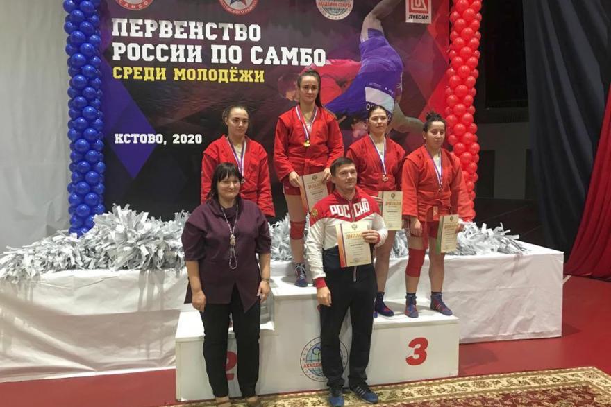 Курганские самбисты завоевали три медали на первенстве России