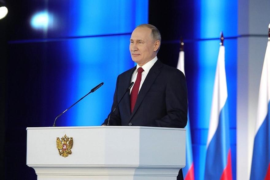 Владимир Путин призвал чиновников реагировать на обращения граждан через цифровые платформы