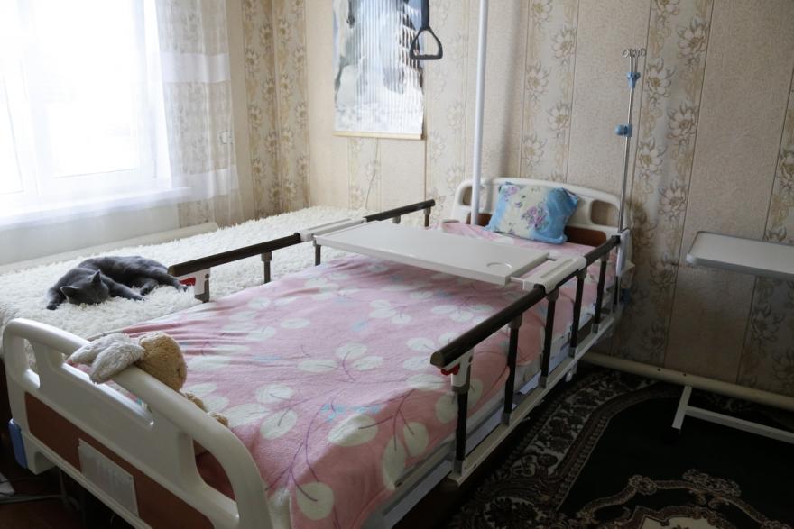В правительстве Зауралья собрали почти 1,5 млн рублей на покупку лекарств и кроватей для инвалидов