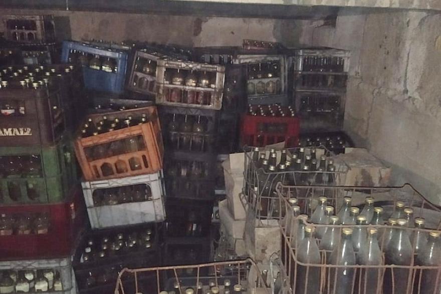 В Зауралье полицейские изъяли из продажи 7 тысяч бутылок с нелегальным алкоголем