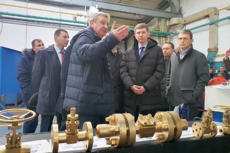 Министру экономики Решетникову показали промышленный потенциал Кургана 