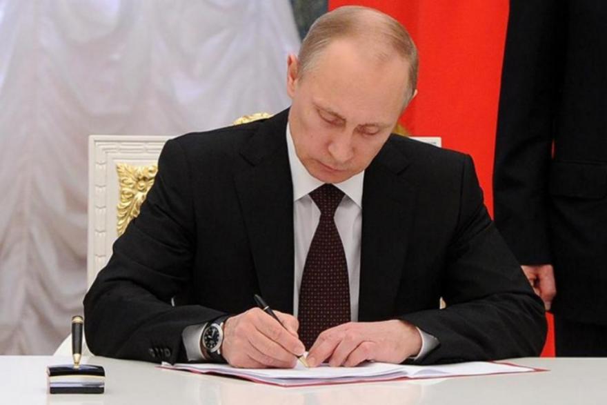 Владимир Путин подписал закон об изменении Конституции