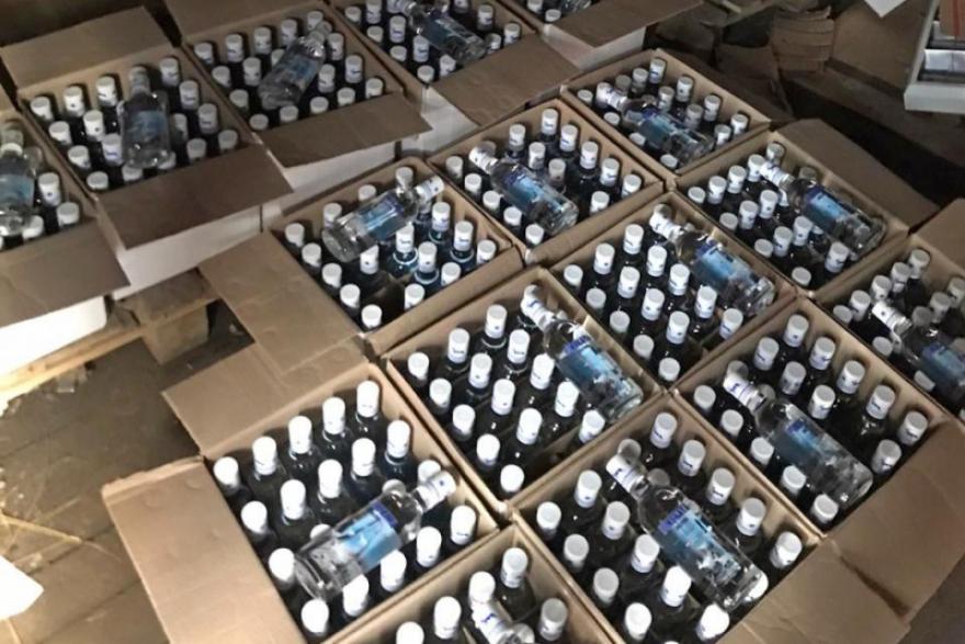 В Кургане полицейские изъяли 600 бутылок нелегального алкоголя