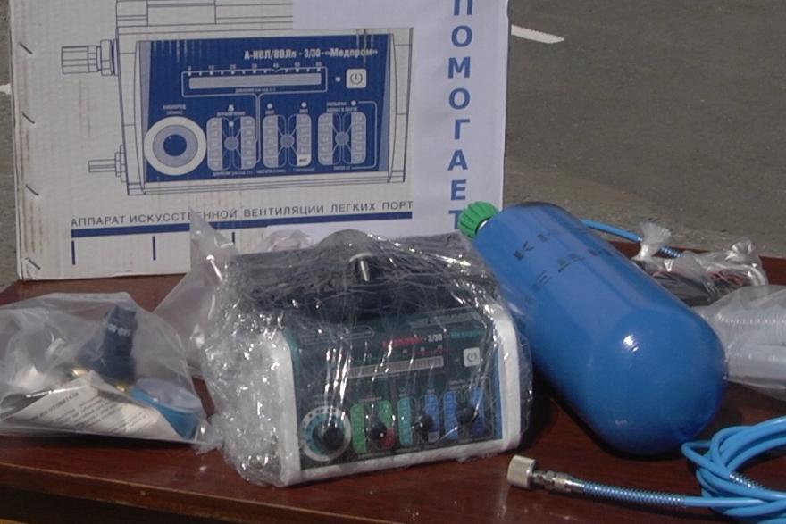 В Кургане автомобили скорой помощи оснастили новыми аппаратами вентиляции легких