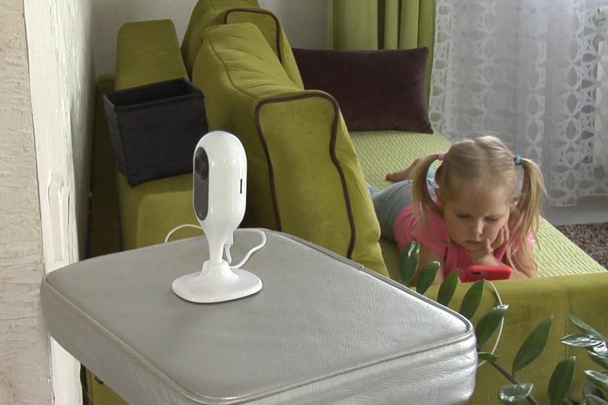 Курганские родители могут следить за детьми с помощью камер видеонаблюдения 