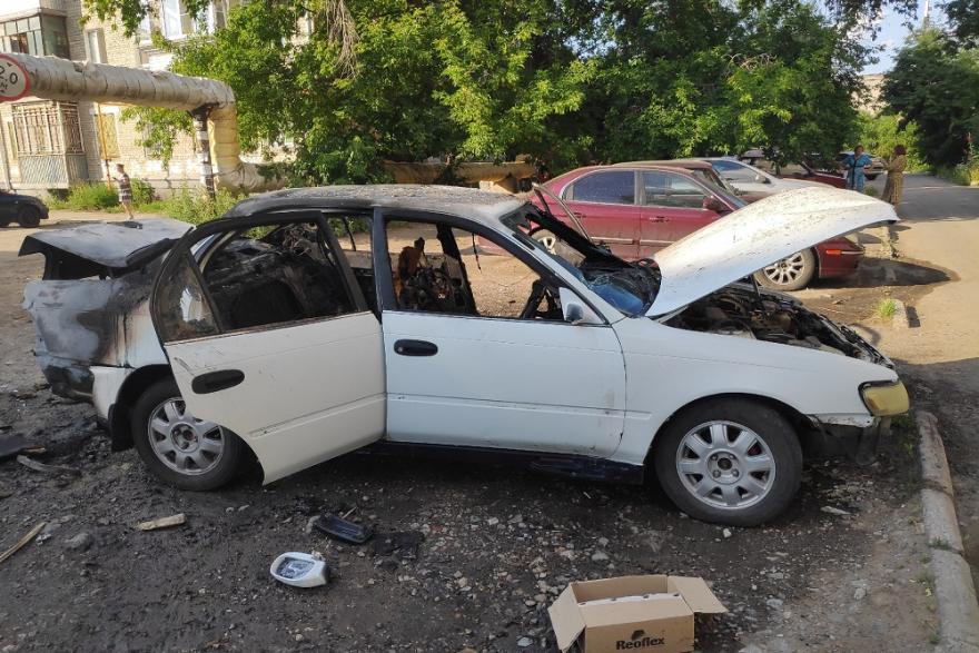 В Кургане мужчина взорвал автомобиль своей супруги