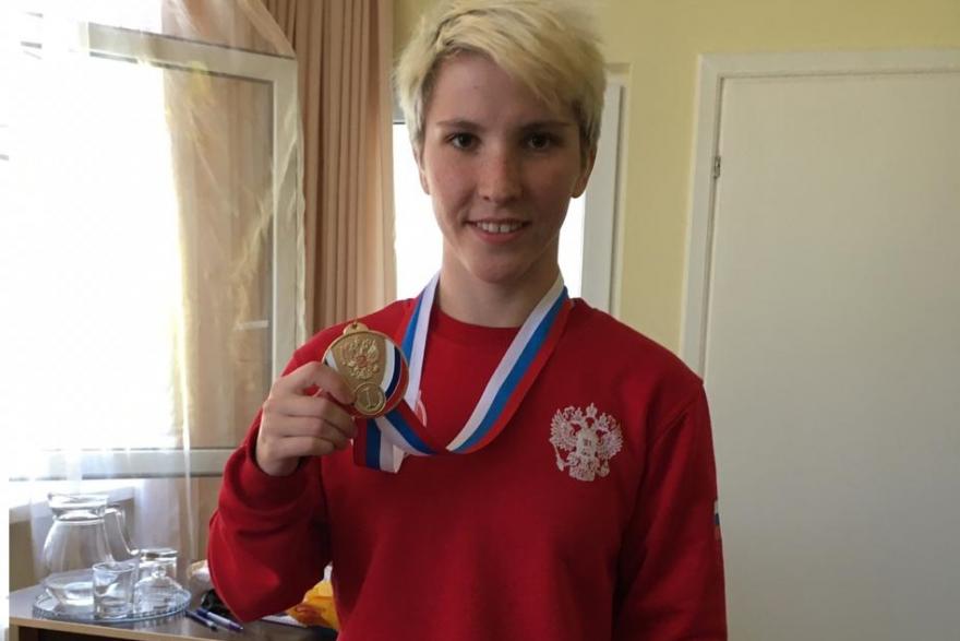 Курганская спортсменка завоевала золото на чемпионате России по триатлону
