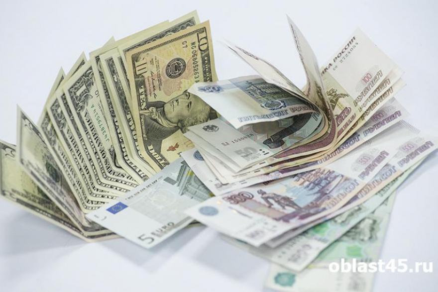 Рубль вошел в тройку самых перспективных валют 2021 года