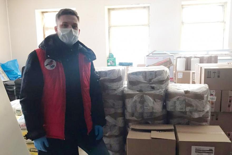 Волонтёры привезли в курганскую больницу тысячу рулонов туалетной бумаги 