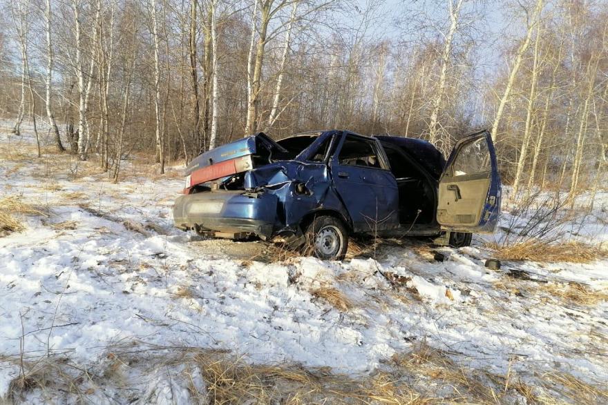В Зауралье в аварии погиб водитель и пострадал пассажир