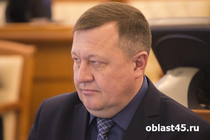 Экс-замгубернатора Сергею Пугину утвердили обвинение за взятки и покровительство 
