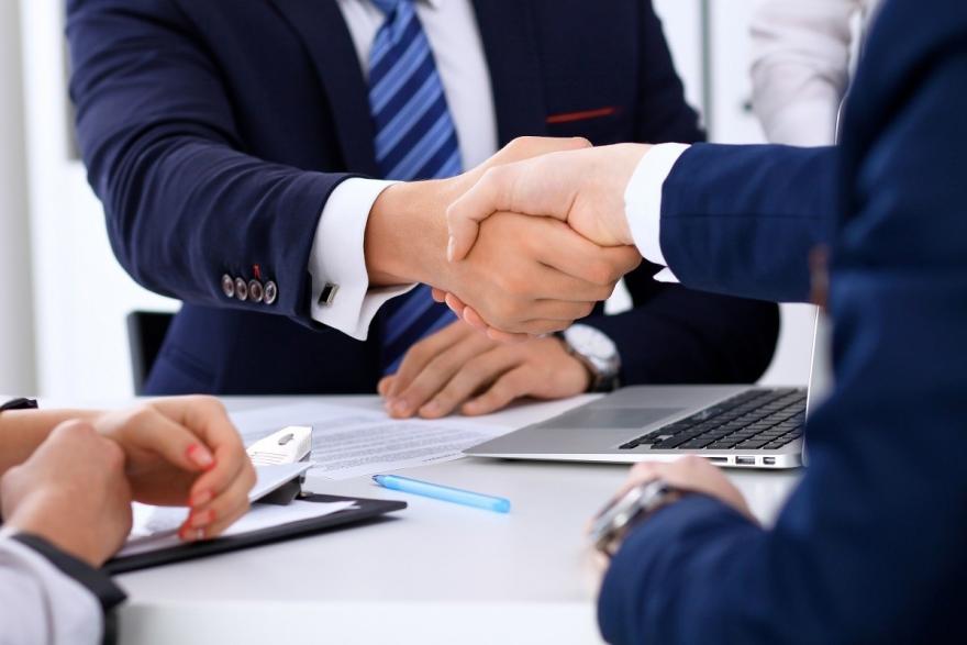 Банк УРАЛСИБ и биржа грузоперевозок АТИ заключили соглашение о сотрудничестве по поддержке малого бизнеса