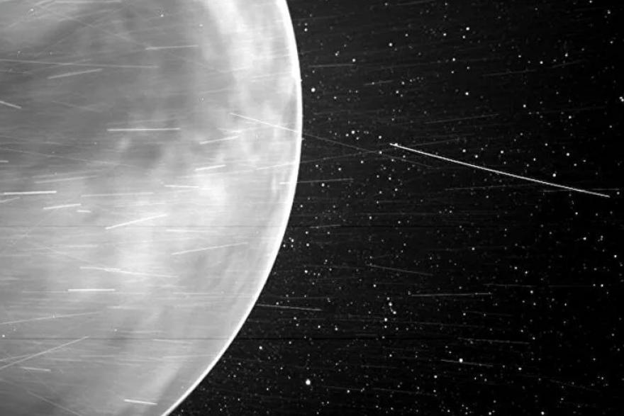 Космический зонд зафиксировал ночное свечение Венеры