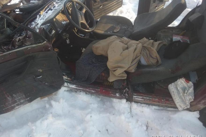 В Курганской области после аварии с грузовиком погиб водитель