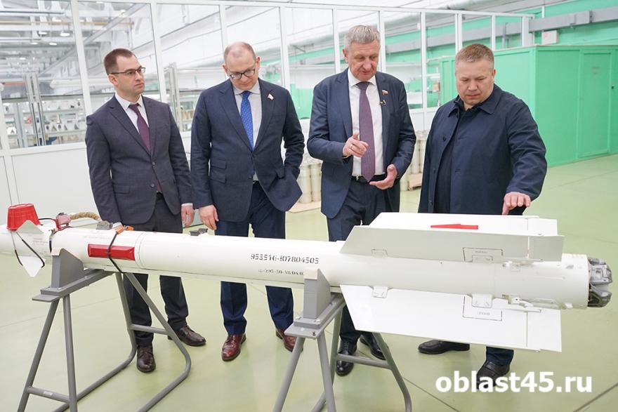 «Фантастические ракеты»: российские сенаторы посетили уникальное производство в Кургане