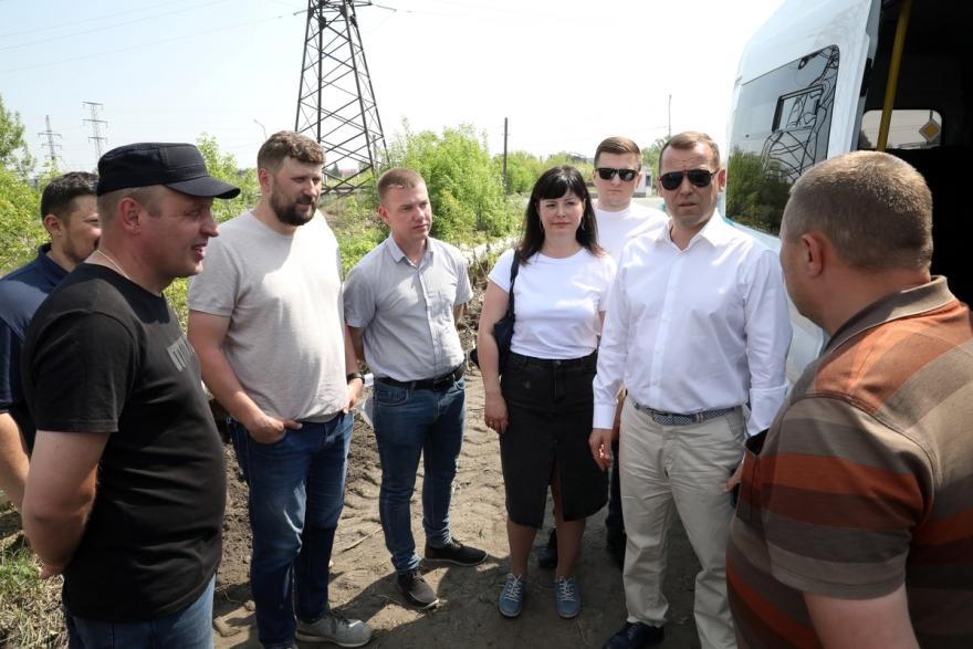 Губернатор Шумков проконтролировал подготовку к ремонту самой разбитой дороги в Кургане