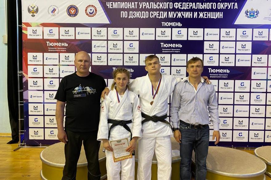 Курганцы завоевали золото и бронзу на чемпионате Урала по дзюдо