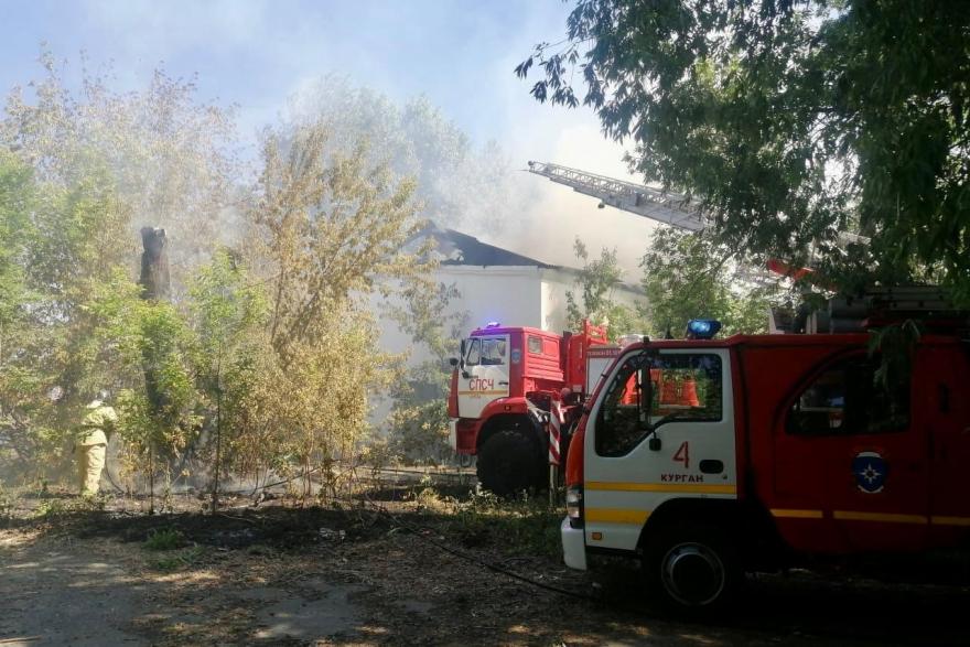 Из-за тополиного пуха в Кургане произошёл новый крупный пожар
