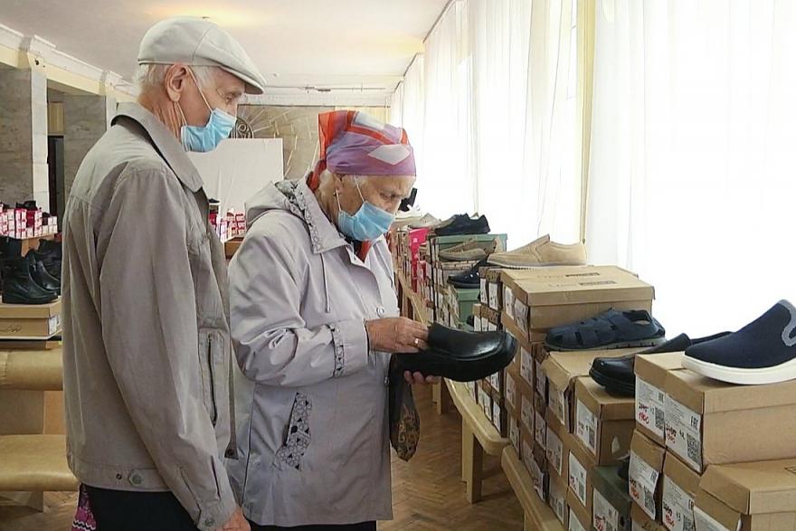 Курганцы выбирают белорусскую обувь