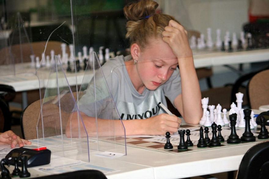 13-летняя шахматистка из Кургана обыграла международного мастера