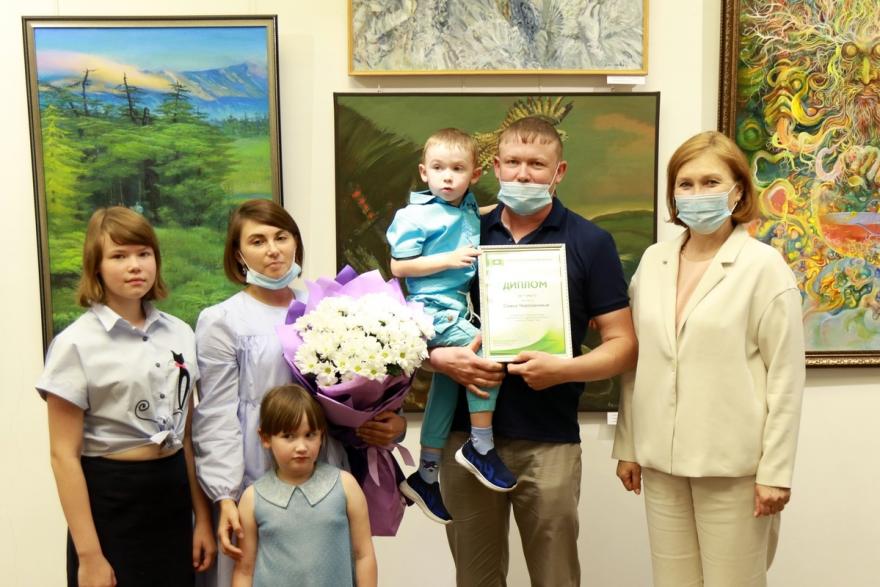 Семья из Курганской области победила во всероссийском конкурсе 