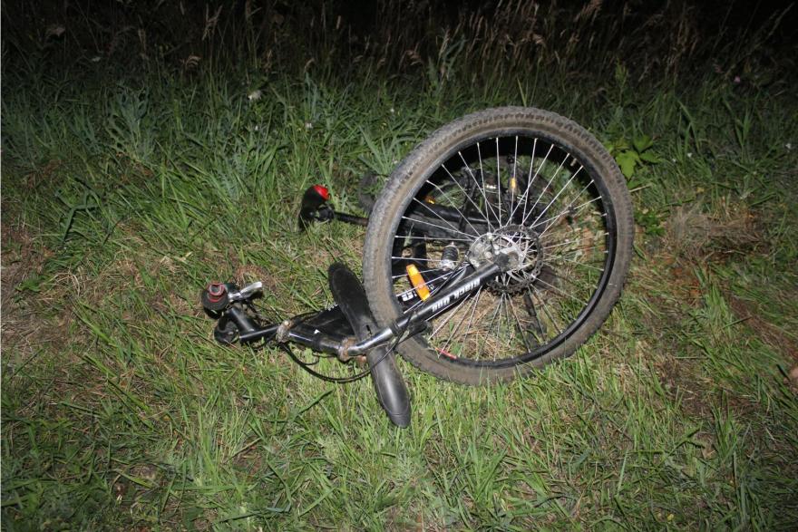 В Курганской области на трассе погиб велосипедист