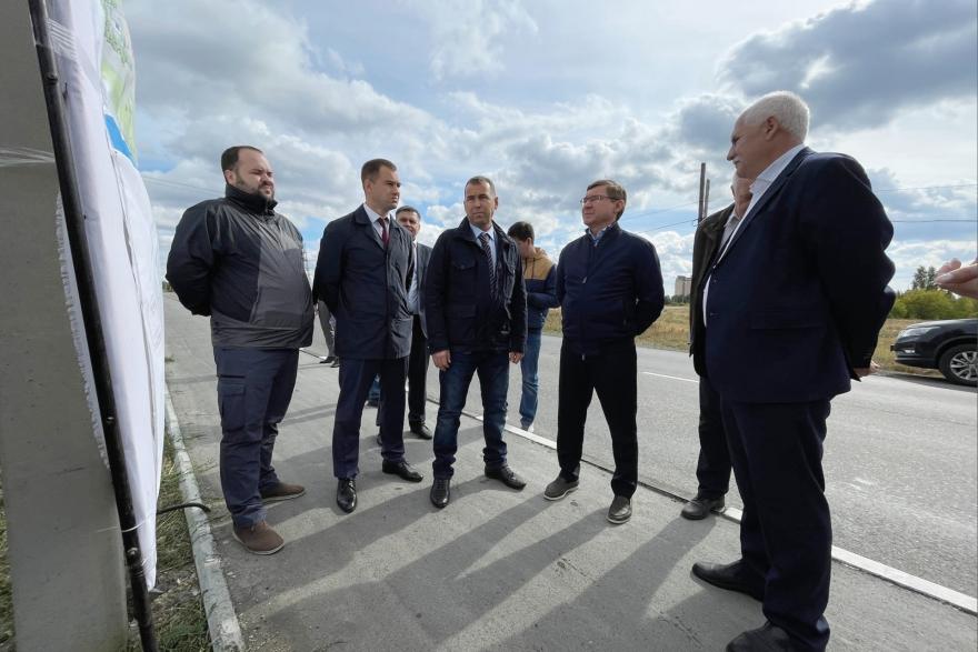 Владимир Якушев посетил площадку будущего индустриального парка в Далматово