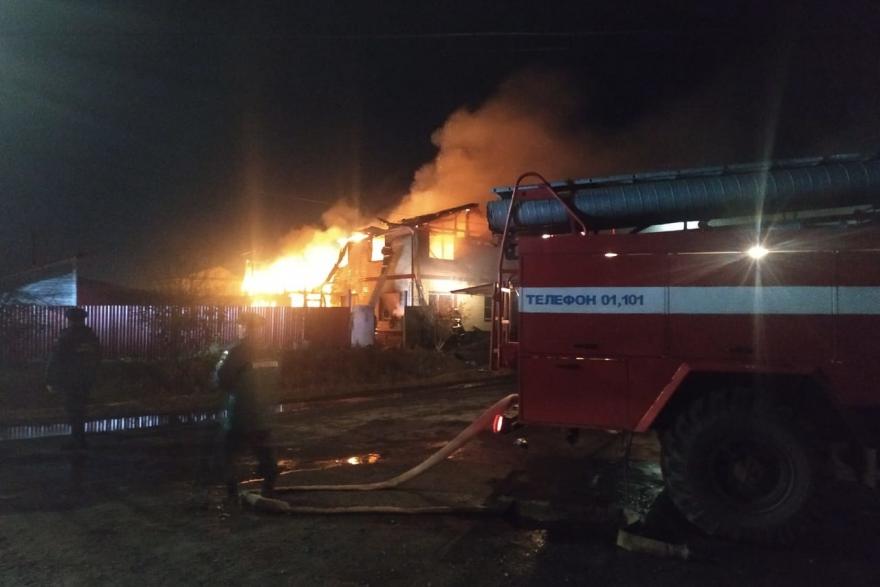 Пожар в Кургане оставил семью без крыши над головой