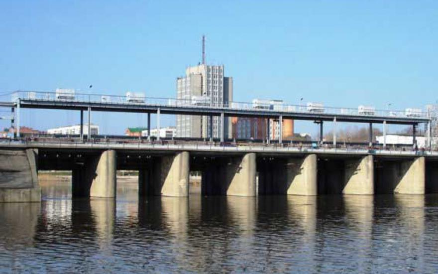 Паводок: мост на Малое Чаусово закрыт