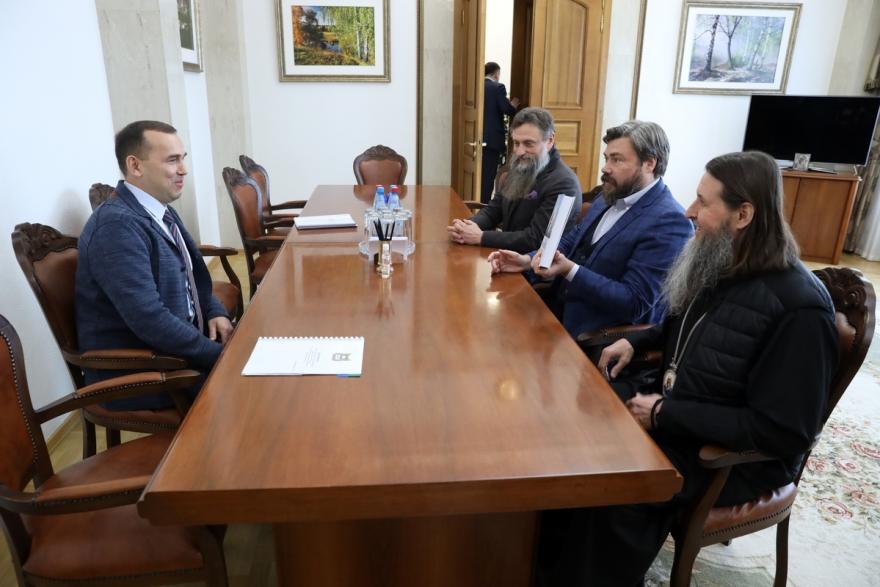 Губернатор Курганской области встретился с православным меценатом Малофеевым