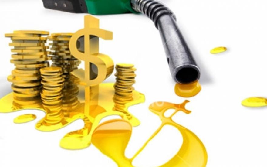 Курс рубля сказался на ценах на бензин