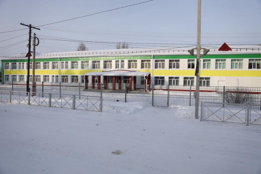 На малой родине губернатора Шумкова отремонтировали школу