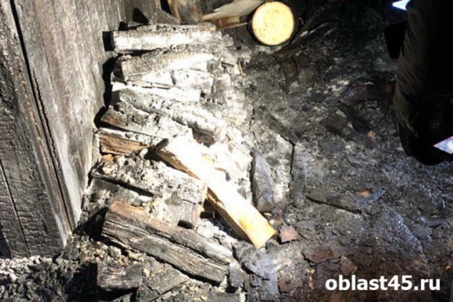 В Курганской области после пожара в доме обнаружили тело мужчины 