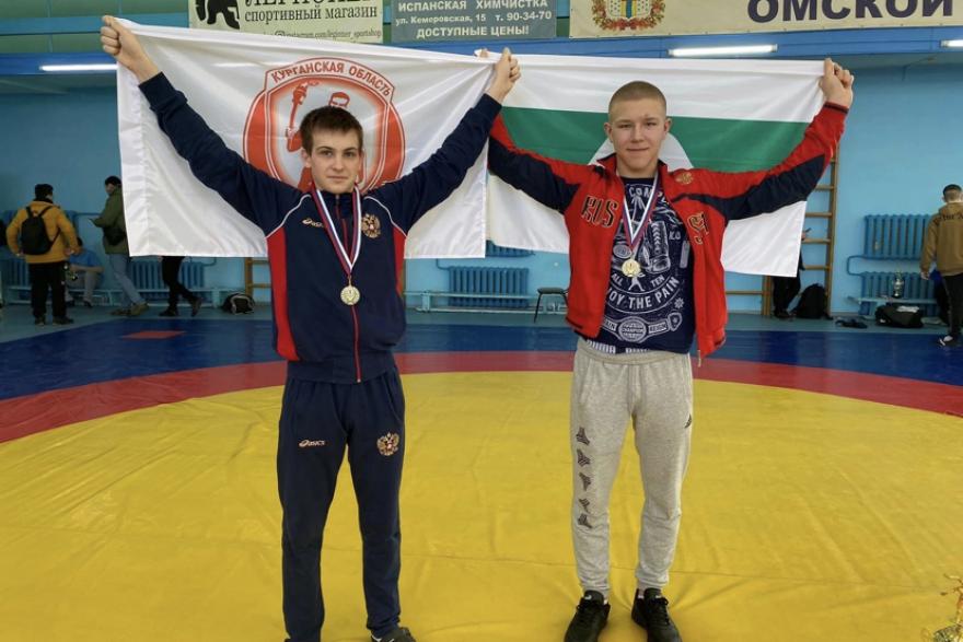 Курганцы завоевали призовые места на всероссийском турнире по борьбе