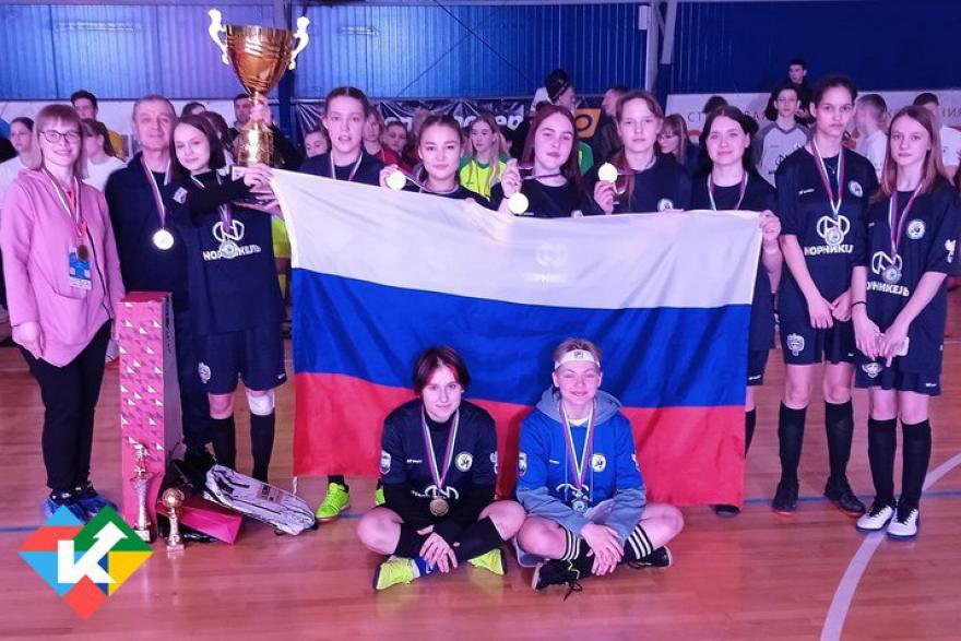 Юные футболистки Зауралья стали первыми по России