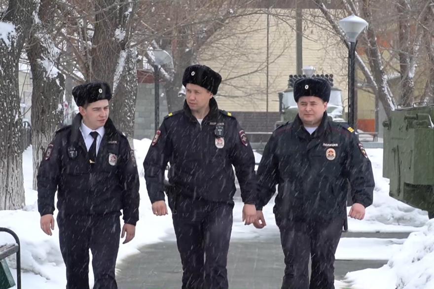В городе Щучье местные жители считают районных полицейских «своими»