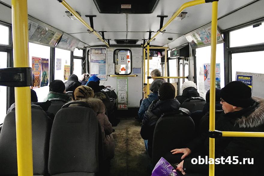 В Кургане автобусы меняют маршрут из-за перекрытия перекрёстка в Заозёрном