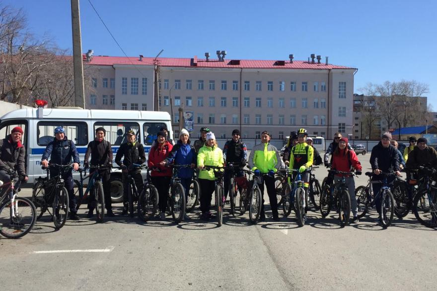 Более 30 курганских велосипедистов приняли участие в велопробеге