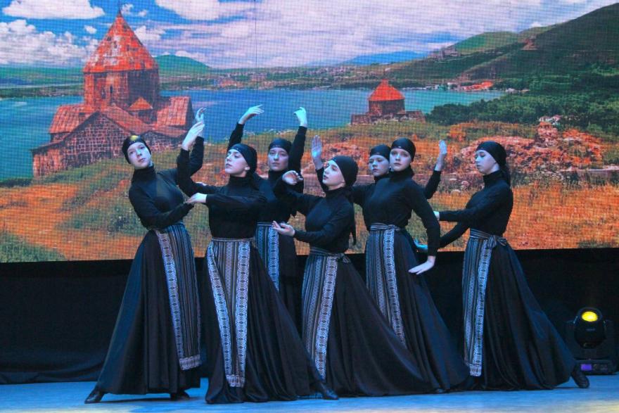 В Кургане присудили два танцевальных Гран-при в одном городском конкурсе