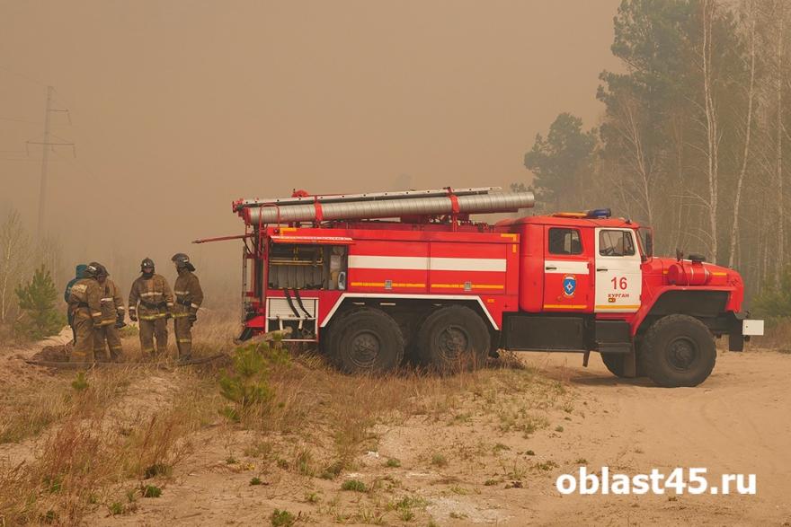 Курганские пожарные смогли спасти от огня населенные пункты