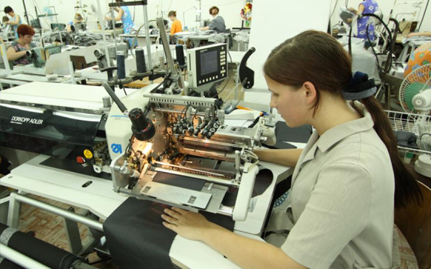 В Кургане самая низкая заработная плата в текстильном и швейном производстве